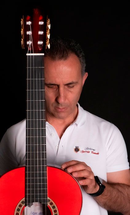 Miguel Garrido luthier guitarras